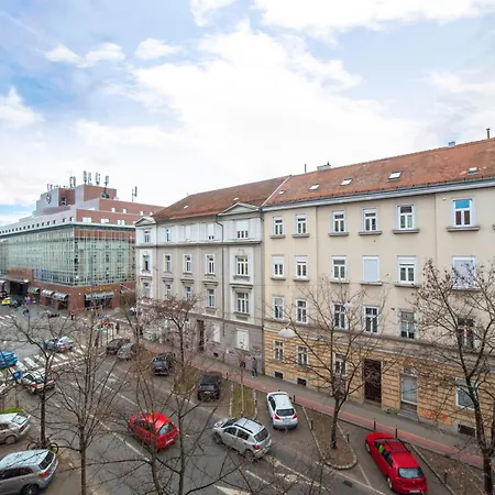 The Modern Hatz, 3Rd Floor No Elevator Zagreb Exterior photo